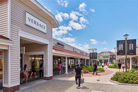 Wrentham Village Premium Outlets 